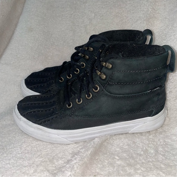 Waterproof and outdoor high top vans - Picture 2 of 8